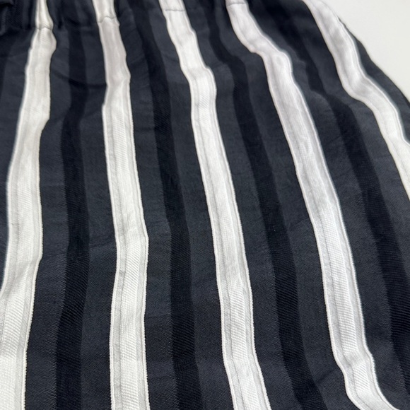 H&M Black and White Striped Women's Wide Leg Pants - Picture 6 of 12